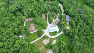 Le Village Enchanteur : privatisez un village entier pour votre groupe en Dordogne